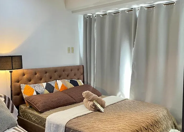 Poblacion Makati With Pool, Gym, Jacuzzi, Pool Table And Fast Wifi * Manila