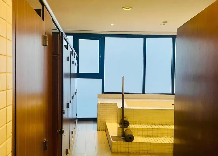 Poblacion Makati With Pool, Gym, Jacuzzi, Pool Table And Fast Wifi Apartment *