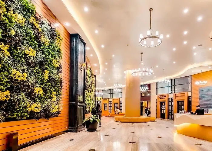 Poblacion Makati With Pool, Gym, Jacuzzi, Pool Table And Fast Wifi * Manila